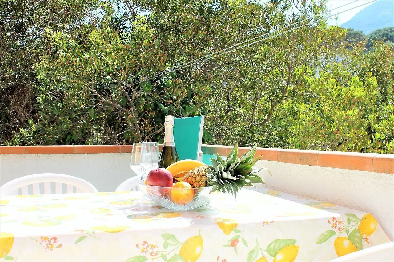 Appartamenti Le Sirene SantʼAndrea Italia